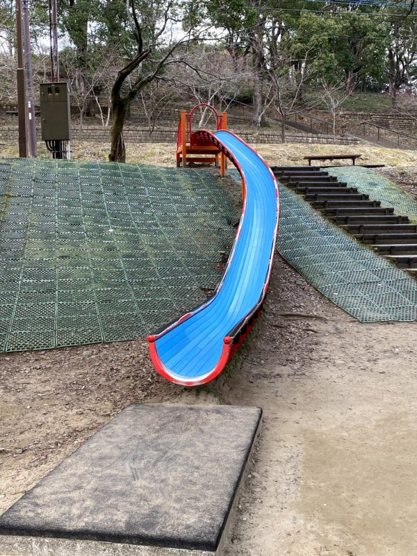 稲佐山公園のすべりだい
